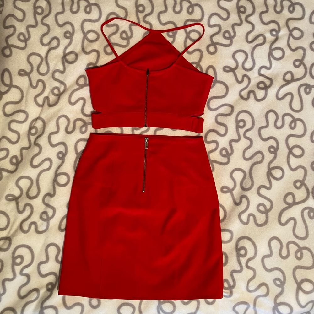 Leith Red Two Piece - Picture 2 of 8